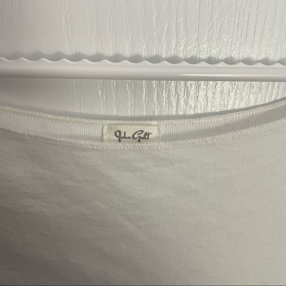 Brandy Melville off the shoulder top - Picture 2 of 3